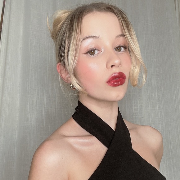 Meet your Posher, Kiera - Picture 1 of 1